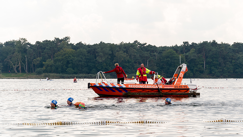 Reddingsbrigade Swim to Fight Cancer