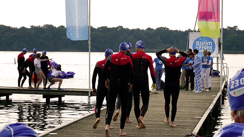 Sentech-zwemteam Swim to Fight Cancer