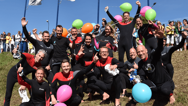 Team Sentech bij Swim to Fight Cancer 2019